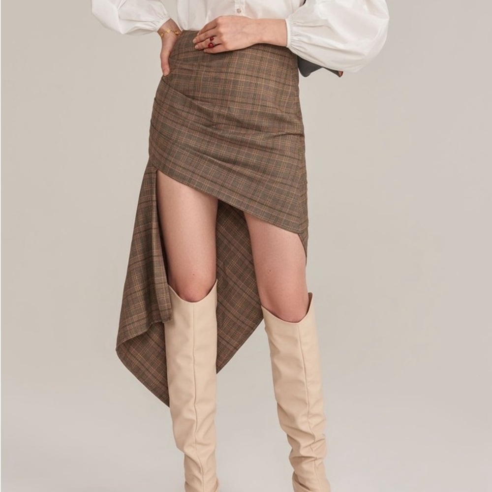 Brand new asymmetrical skirt